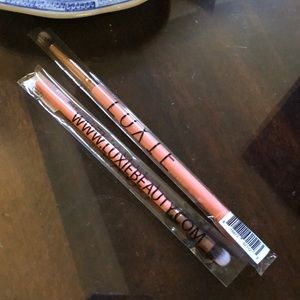 NEW set of 2 Luxie makeup brushes, # 245 and #243
